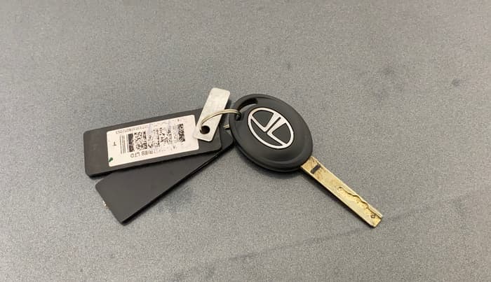 2024 Tata TIGOR XZ CNG, CNG, Manual, 23,892 km, Key Close Up