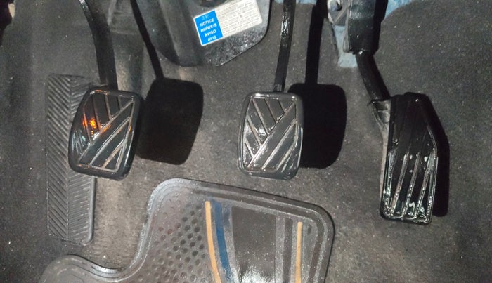 2017 Maruti Baleno ZETA PETROL 1.2, Petrol, Manual, 46,237 km, Pedals