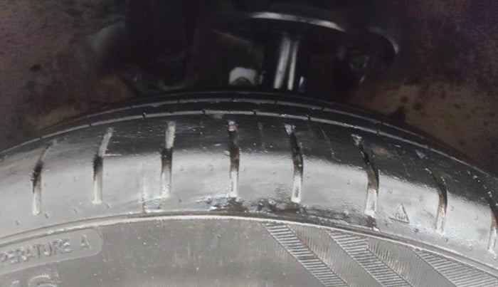 2017 Maruti Baleno ZETA PETROL 1.2, Petrol, Manual, 46,237 km, Left Front Tyre Tread