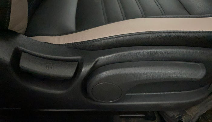 2018 Hyundai Elite i20 ASTA 1.2 (O), Petrol, Manual, 52,001 km, Driver Side Adjustment Panel