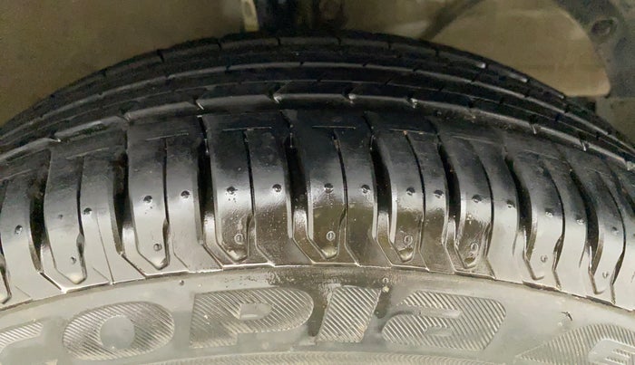 2019 Maruti Ertiga ZXI AT SHVS, Petrol, Automatic, 33,340 km, Right Front Tyre Tread