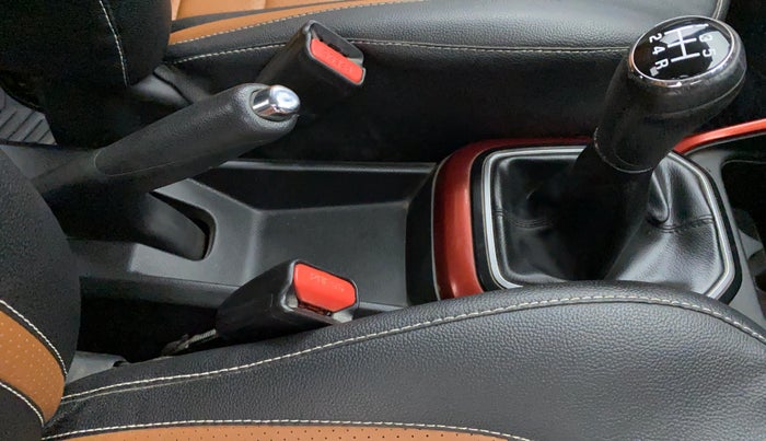 2017 Maruti IGNIS DELTA 1.2 K12, Petrol, Manual, 86,552 km, Gear Lever