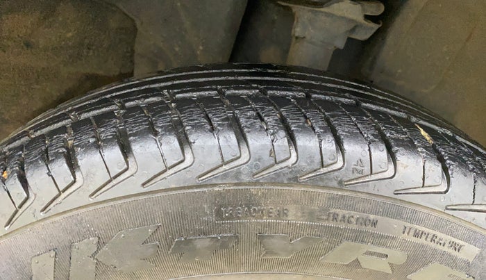 2017 Renault Kwid RXT 0.8, Petrol, Manual, 38,112 km, Right Front Tyre Tread