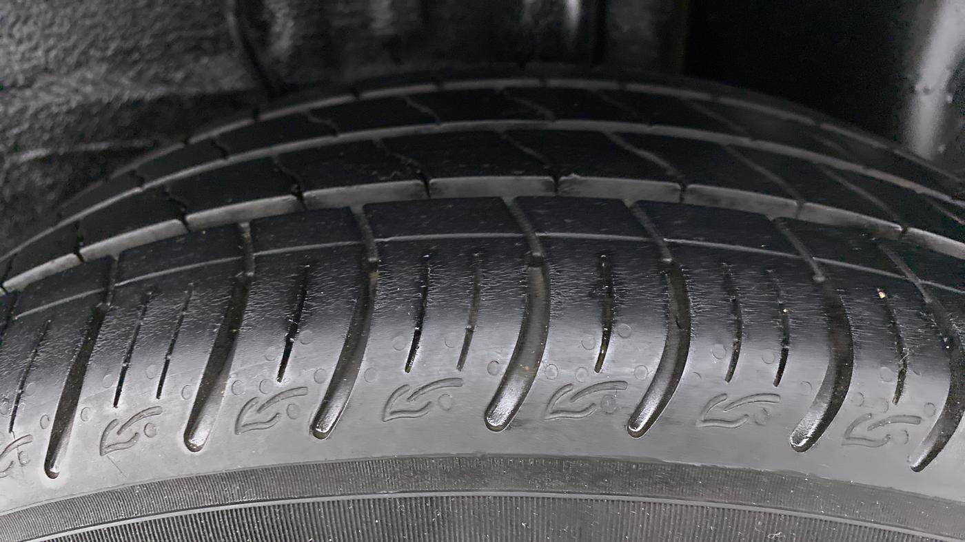 2021 Tata ALTROZ XT 1.2, Petrol, Manual, 19,237 km, Left Rear Tyre Tread