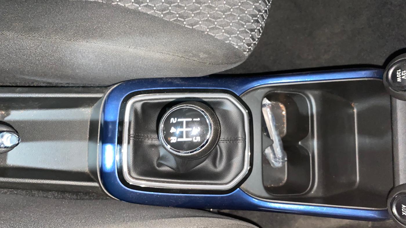 2022 Maruti IGNIS DELTA 1.2, Petrol, Manual, 7,403 km, Gear Lever