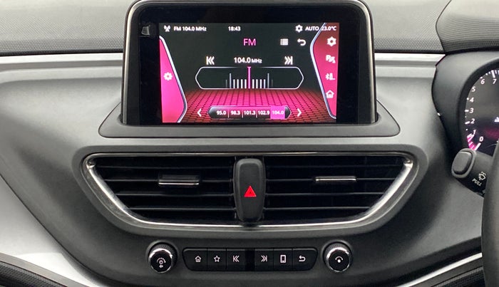 2020 Tata ALTROZ XZ 1.2, Petrol, Manual, 25,373 km, Infotainment System