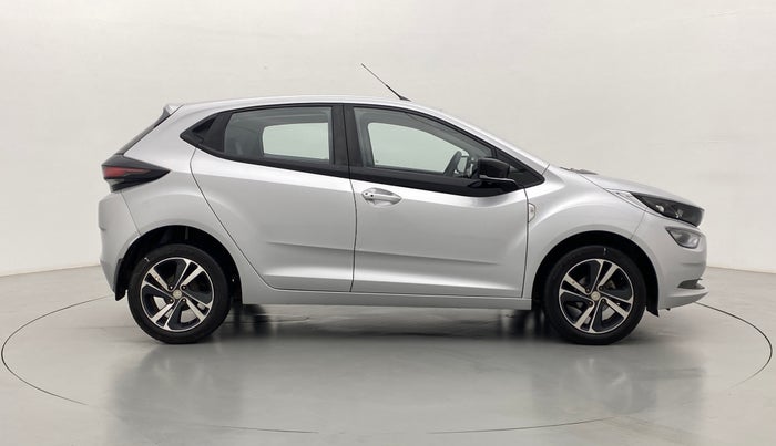 2020 Tata ALTROZ XZ 1.2, Petrol, Manual, 25,373 km, Right Side View