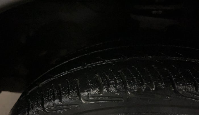 2017 Maruti Alto K10 VXI, Petrol, Manual, 63,504 km, Left Front Tyre Tread