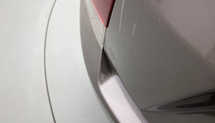 2011 Honda City 1.5L I-VTEC V AT, Petrol, Automatic, 99,918 km, Dicky (Boot door) - Slightly dented