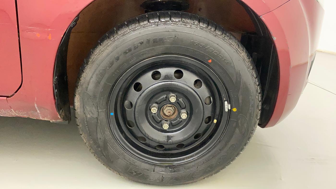 2010 Maruti Ritz VXI, Petrol, Manual, 29,768 km, Right Front Wheel