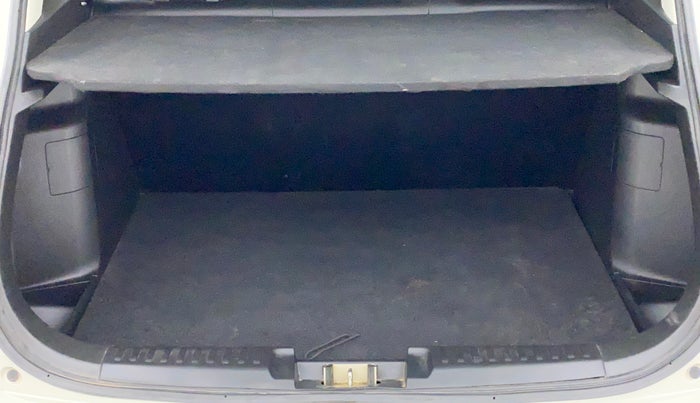 2020 Maruti Vitara Brezza VXI, Petrol, Manual, 70,777 km, Boot Inside