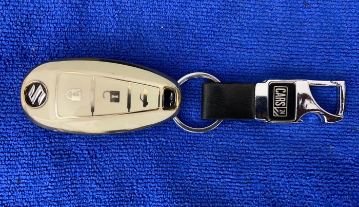 2020 Maruti Vitara Brezza VXI, Petrol, Manual, 70,777 km, Key Close Up