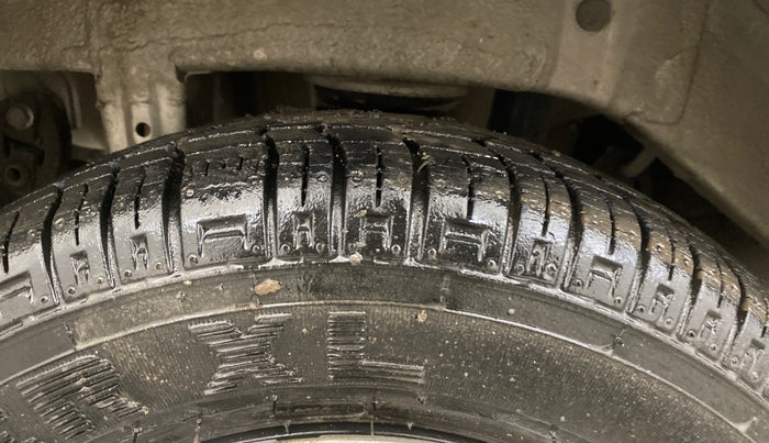 2013 Maruti Alto 800 LXI, Petrol, Manual, 7,176 km, Right Rear Tyre Tread
