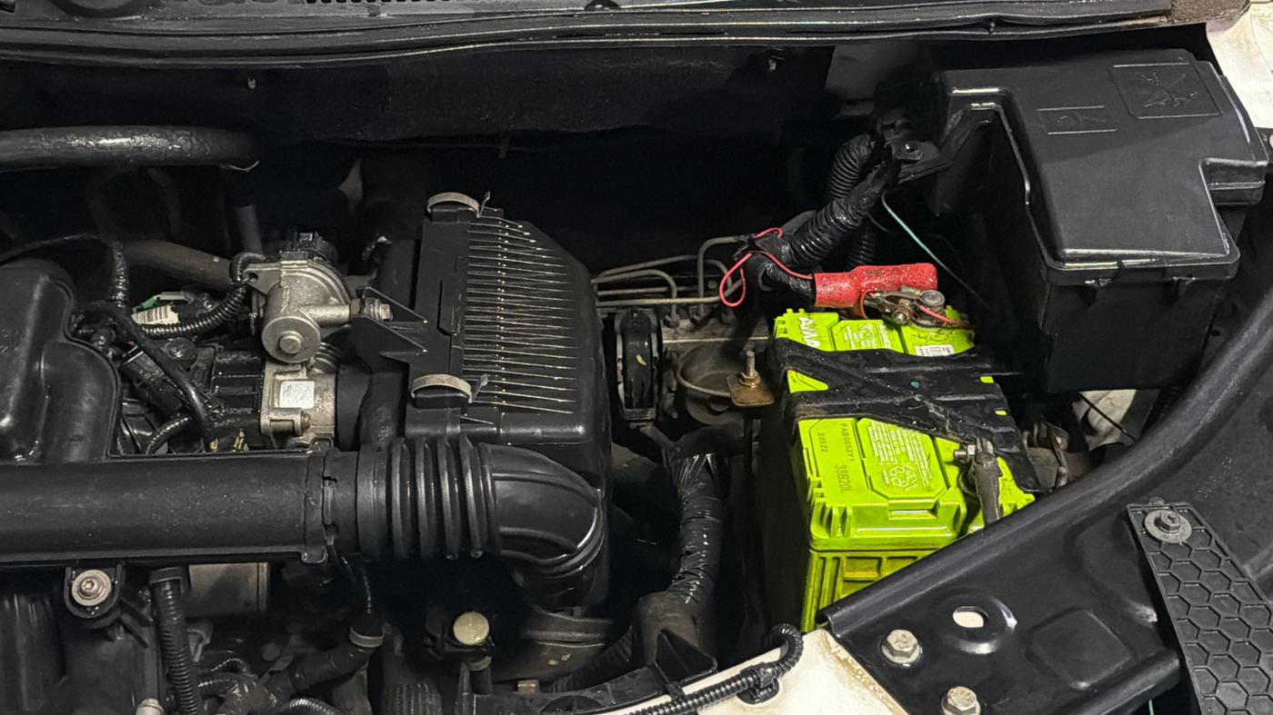 2022 Nissan MAGNITE XE, Petrol, Manual, 72,464 km, Engine View - Left
