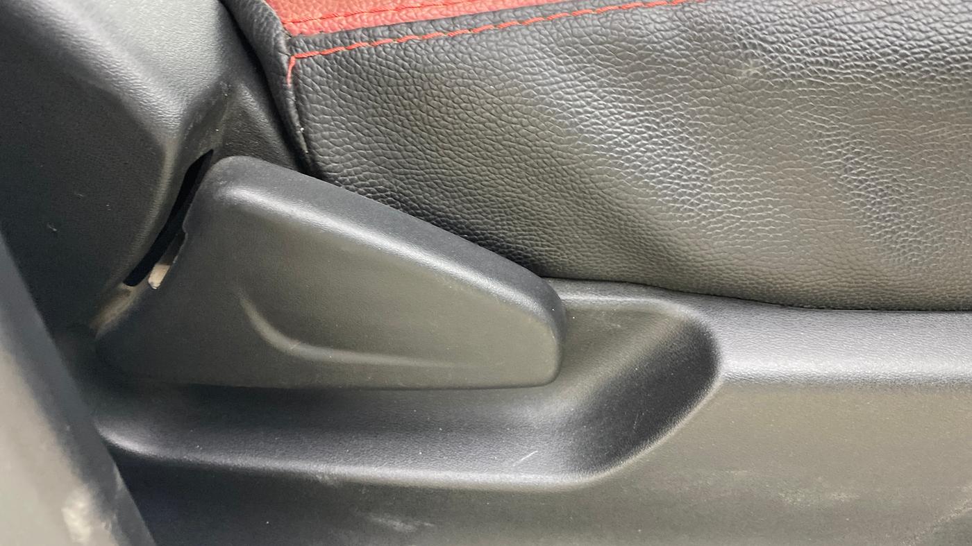 2018 Datsun Go T(O), Petrol, Manual, 45,518 km, Driver Side Adjustment Panel