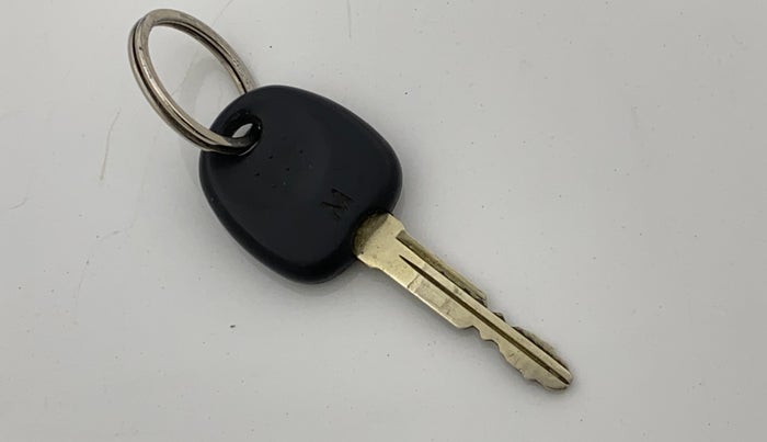 2018 Hyundai Eon MAGNA +, CNG, Manual, 59,189 km, Key Close Up