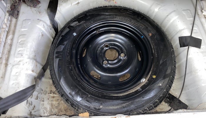 2017 Renault Kwid RXT 1.0 AMT (O), Petrol, Automatic, 66,414 km, Spare Tyre