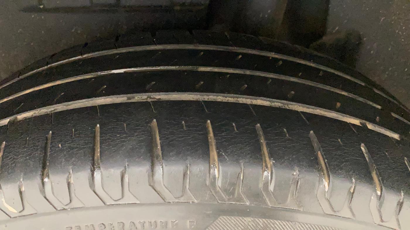 2017 Maruti Dzire ZXI PLUS, Petrol, Manual, 30,427 km, Left Rear Tyre Tread