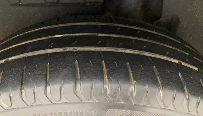 2017 Maruti Dzire ZXI PLUS, Petrol, Manual, 30,427 km, Left Rear Tyre Tread