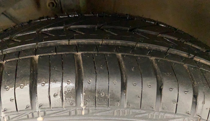 2017 Maruti Dzire ZXI PLUS, Petrol, Manual, 30,427 km, Left Front Tyre Tread