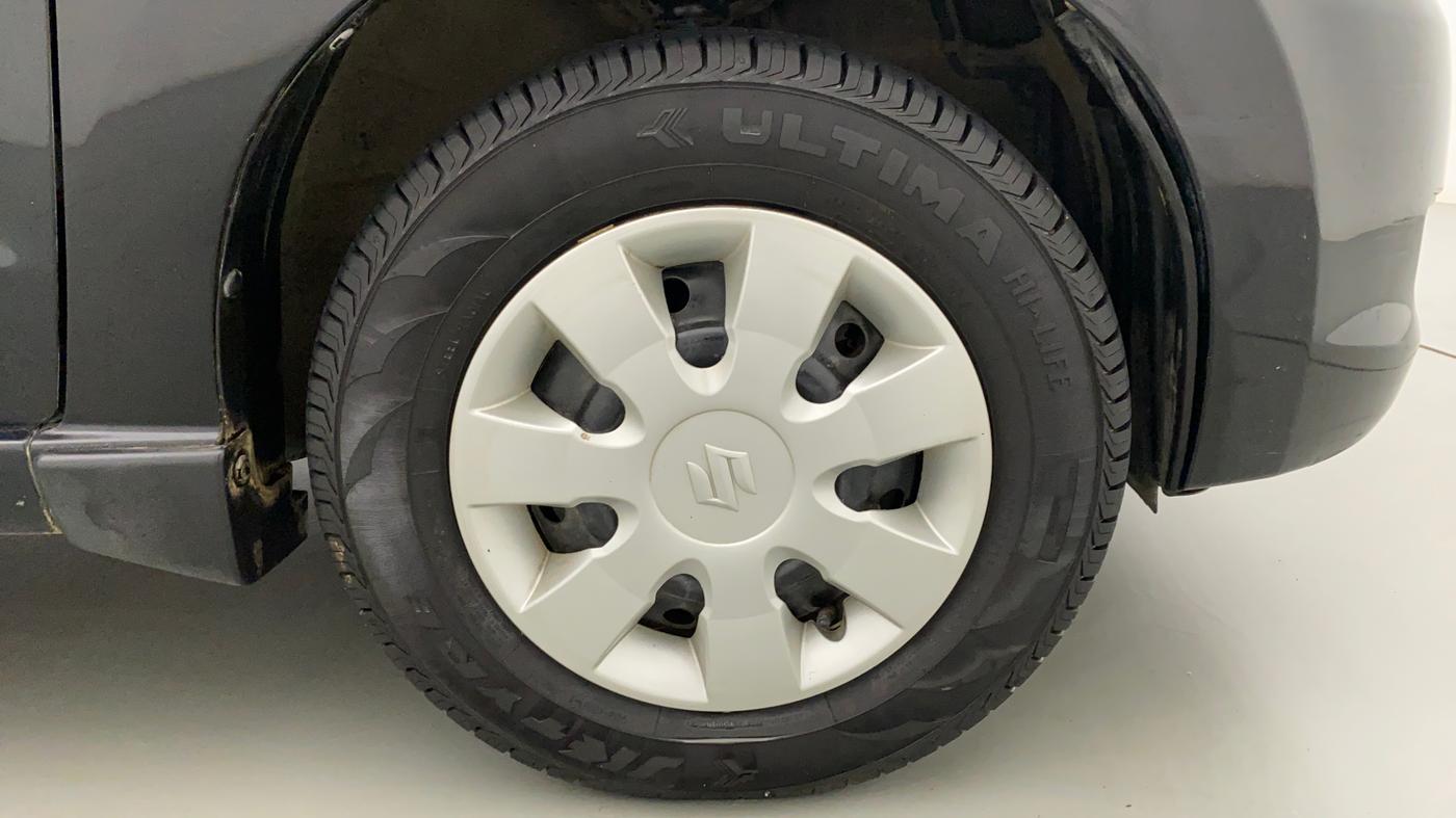 2013 Maruti A Star VXI (ABS) AT, Petrol, Automatic, 21,504 km, Right Front Wheel