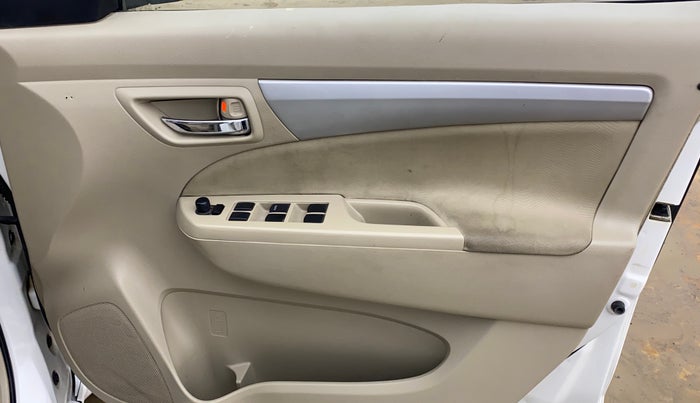 2017 Maruti Ertiga VDI SHVS, Diesel, Manual, 98,216 km, Driver Side Door Panels Control