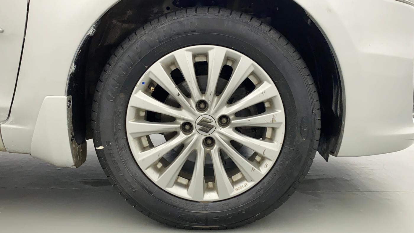 2016 Maruti Ciaz ZXI AMT, Petrol, Automatic, 96,614 km, Right Front Wheel