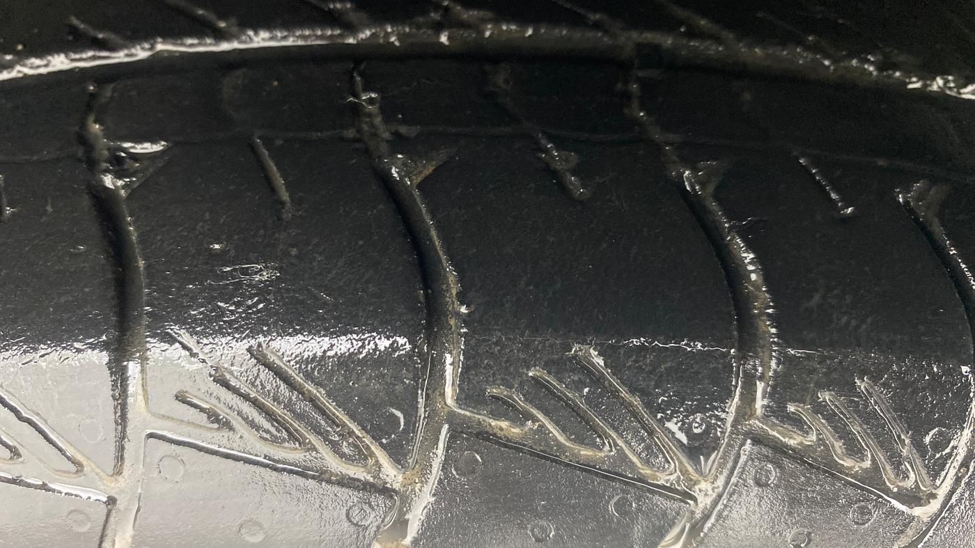 2021 Hyundai ALCAZAR PLATINUM(O) 7STR 1.5 AT, Diesel, Automatic, 49,215 km, Left Front Tyre Tread