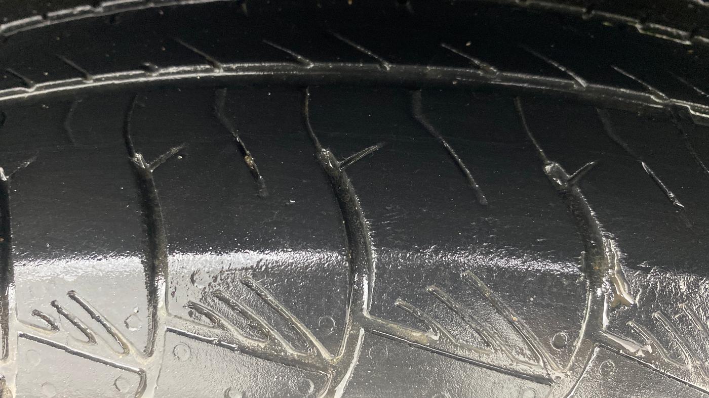 2021 Hyundai ALCAZAR PLATINUM(O) 7STR 1.5 AT, Diesel, Automatic, 49,215 km, Left Rear Tyre Tread