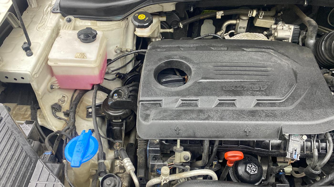 2021 Hyundai ALCAZAR PLATINUM(O) 7STR 1.5 AT, Diesel, Automatic, 49,215 km, Engine View - Right