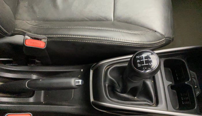 2019 Maruti XL6 ALPHA MT, Petrol, Manual, 68,590 km, Gear Lever