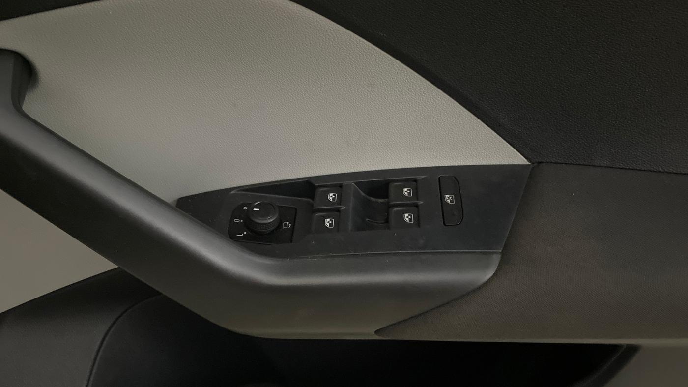 2022 Skoda KUSHAQ AMBITION 1.0L TSI MT, Petrol, Manual, 23,042 km, Driver Side Door Panels Control
