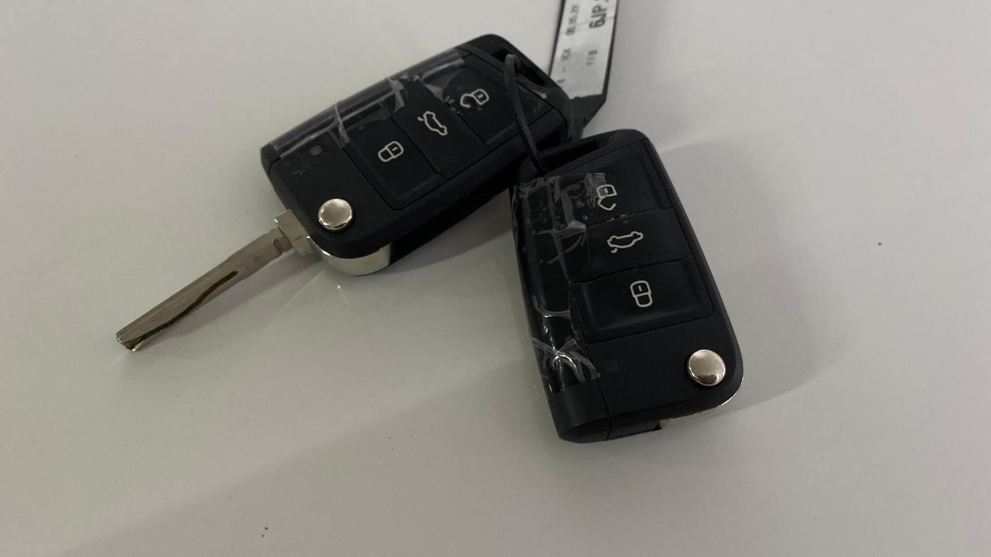 2022 Skoda KUSHAQ AMBITION 1.0L TSI MT, Petrol, Manual, 23,042 km, Key Close Up