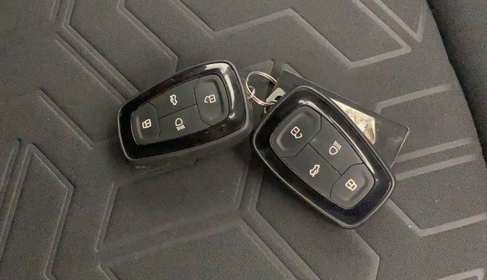 2020 Tata NEXON XZ PLUS (O) PETROL, Petrol, Manual, 86,350 km, Key Close Up