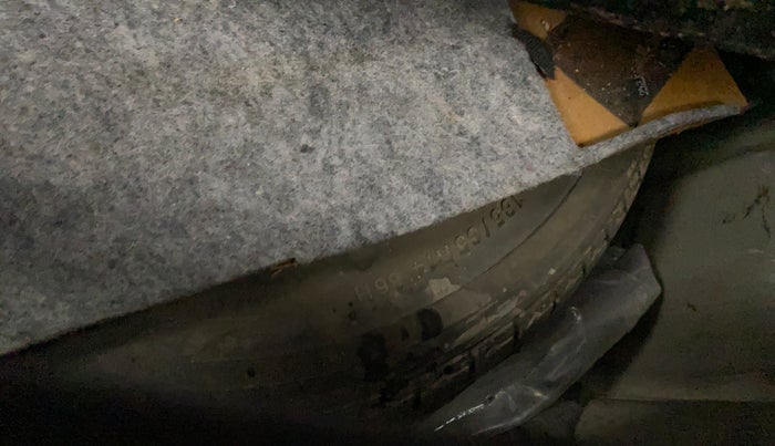 2018 Mahindra KUV 100 NXT K2 P 6 STR, CNG, Manual, 70,969 km, Spare Tyre