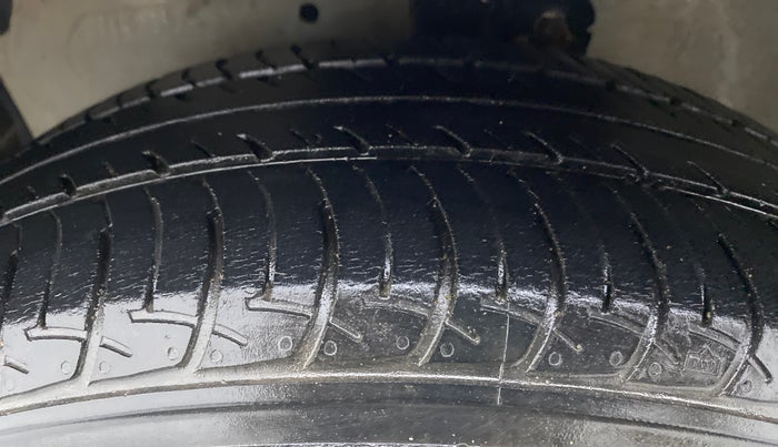 2018 Maruti Celerio ZXI D, CNG, Manual, 55,777 km, Left Front Tyre Tread