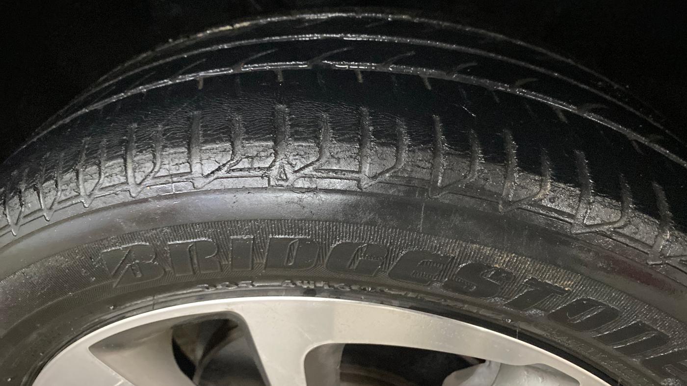 2017 Hyundai Elite i20 ASTA 1.2, Petrol, Manual, 12,345 km, Right Front Tyre Tread