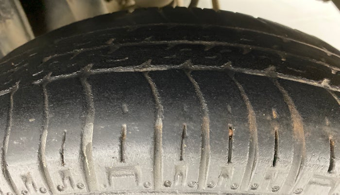 2016 Maruti Alto 800 LXI, Petrol, Manual, 63,569 km, Left Rear Tyre Tread