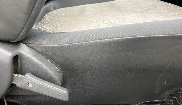 2016 Maruti Alto 800 LXI, Petrol, Manual, 63,569 km, Driver Side Adjustment Panel