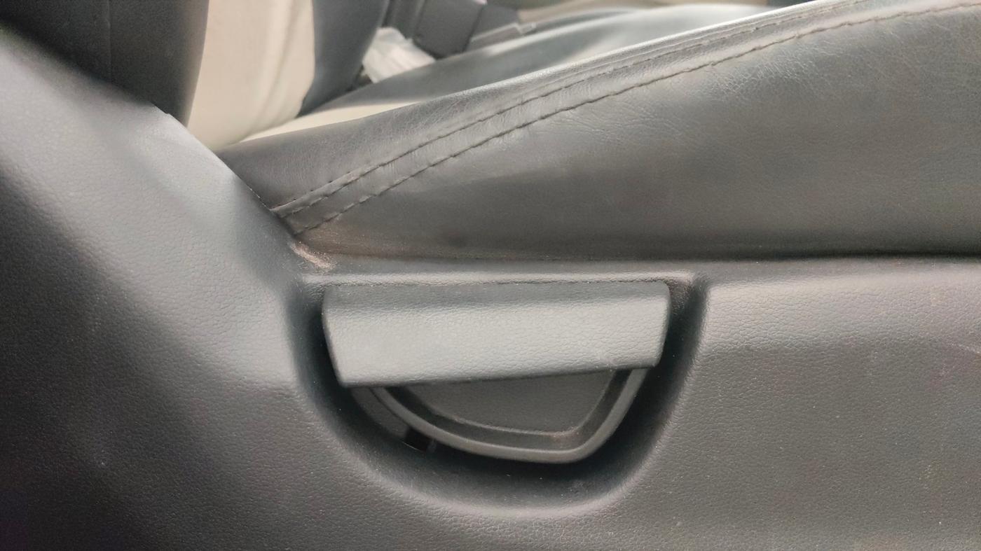 2022 Hyundai NEW SANTRO SPORTZ EXECUTIVE MT CNG, CNG, Manual, 28,407 km, Driver Side Adjustment Panel
