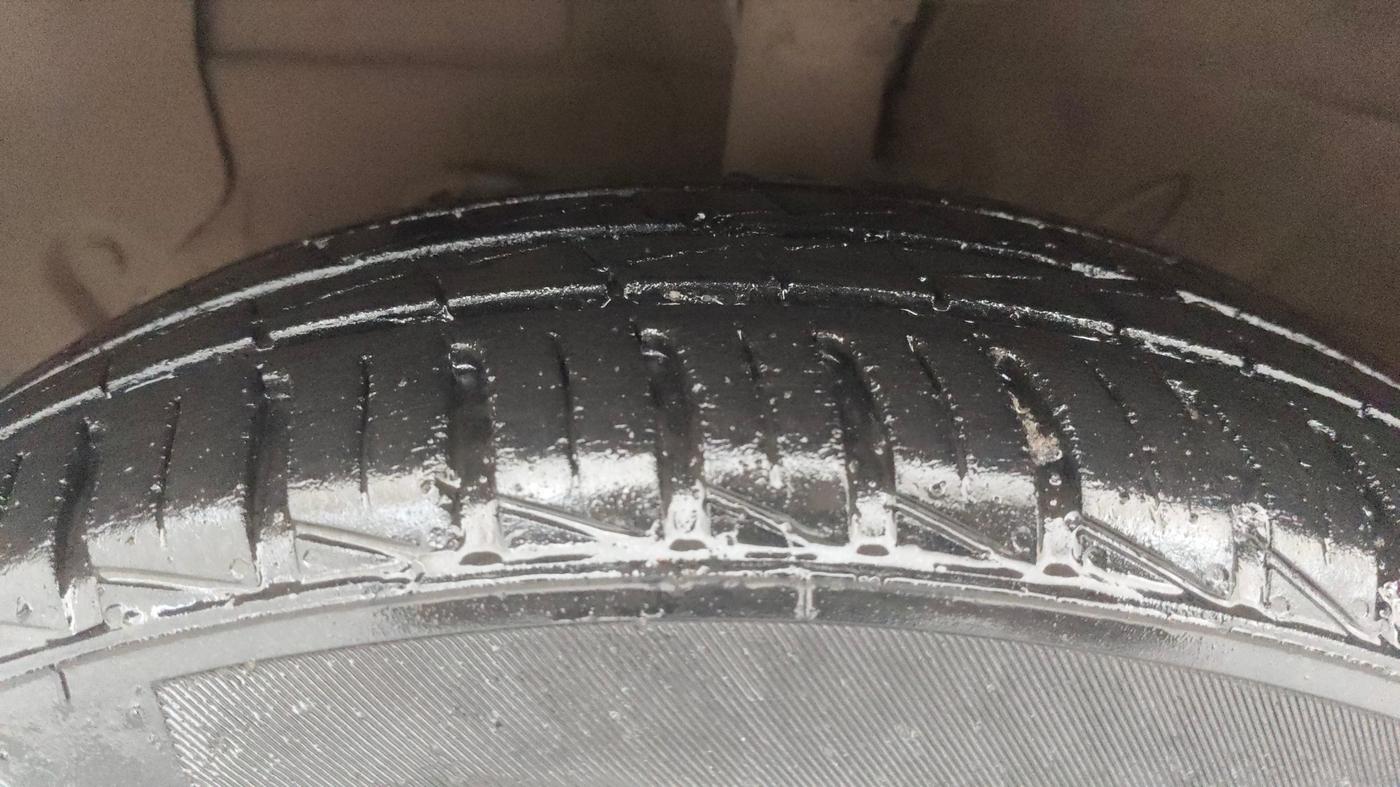 2022 Hyundai NEW SANTRO SPORTZ EXECUTIVE MT CNG, CNG, Manual, 28,407 km, Left Front Tyre Tread