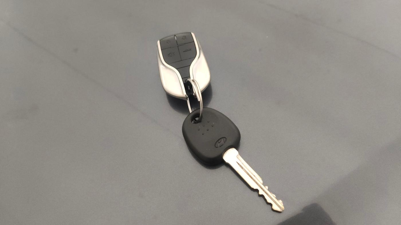 2022 Hyundai NEW SANTRO SPORTZ EXECUTIVE MT CNG, CNG, Manual, 28,407 km, Key Close Up