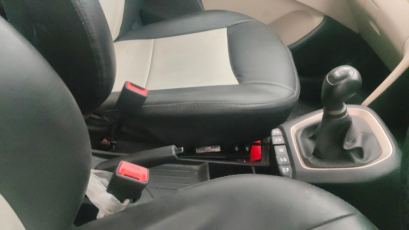 2022 Hyundai NEW SANTRO SPORTZ EXECUTIVE MT CNG, CNG, Manual, 28,407 km, Gear Lever
