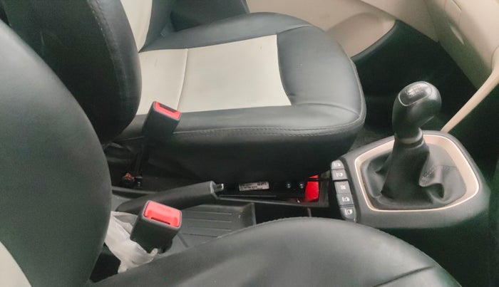 2022 Hyundai NEW SANTRO SPORTZ EXECUTIVE MT CNG, CNG, Manual, 28,381 km, Gear Lever