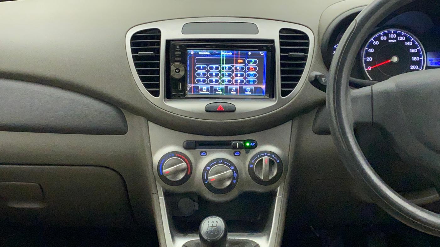 2013 Hyundai i10 MAGNA 1.1, Petrol, Manual, 80,058 km, Air Conditioner