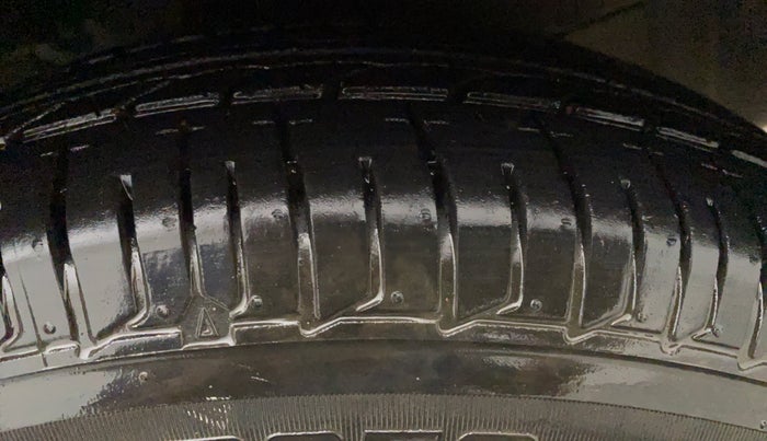 2013 Hyundai i10 MAGNA 1.1, Petrol, Manual, 80,058 km, Left Front Tyre Tread