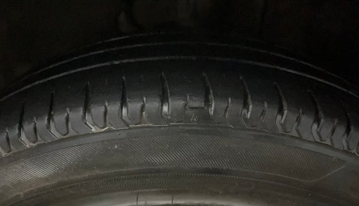 2021 Tata ALTROZ XE PETROL, Petrol, Manual, 19,605 km, Left Front Tyre Tread