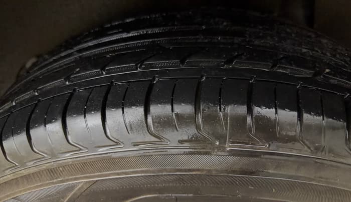 2017 Hyundai Creta E PLUS 1.6 PETROL, Petrol, Manual, 50,828 km, Left Rear Tyre Tread