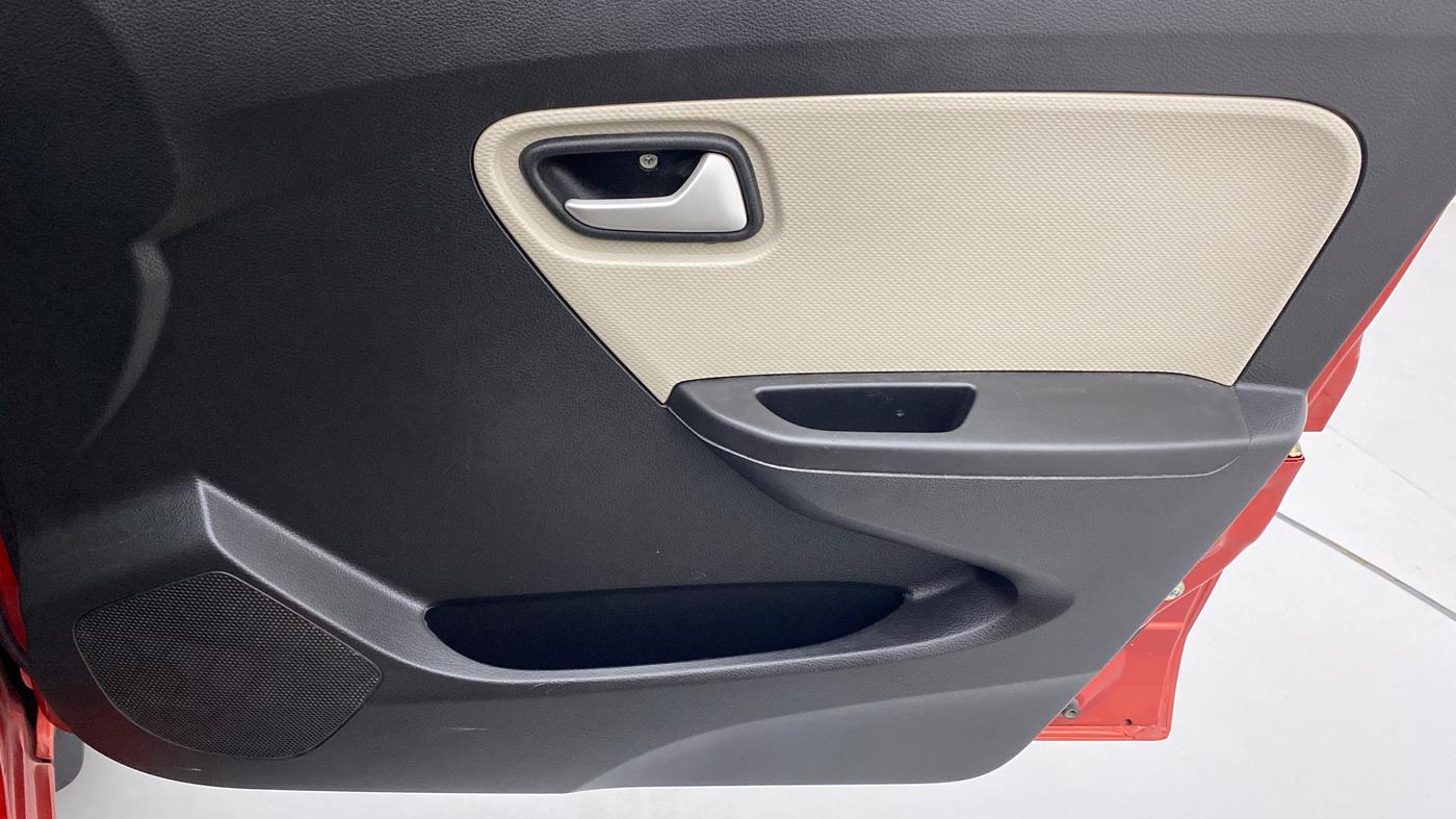 2021 Maruti Alto VXI, Petrol, Manual, 7,639 km, Driver Side Door Panels Control