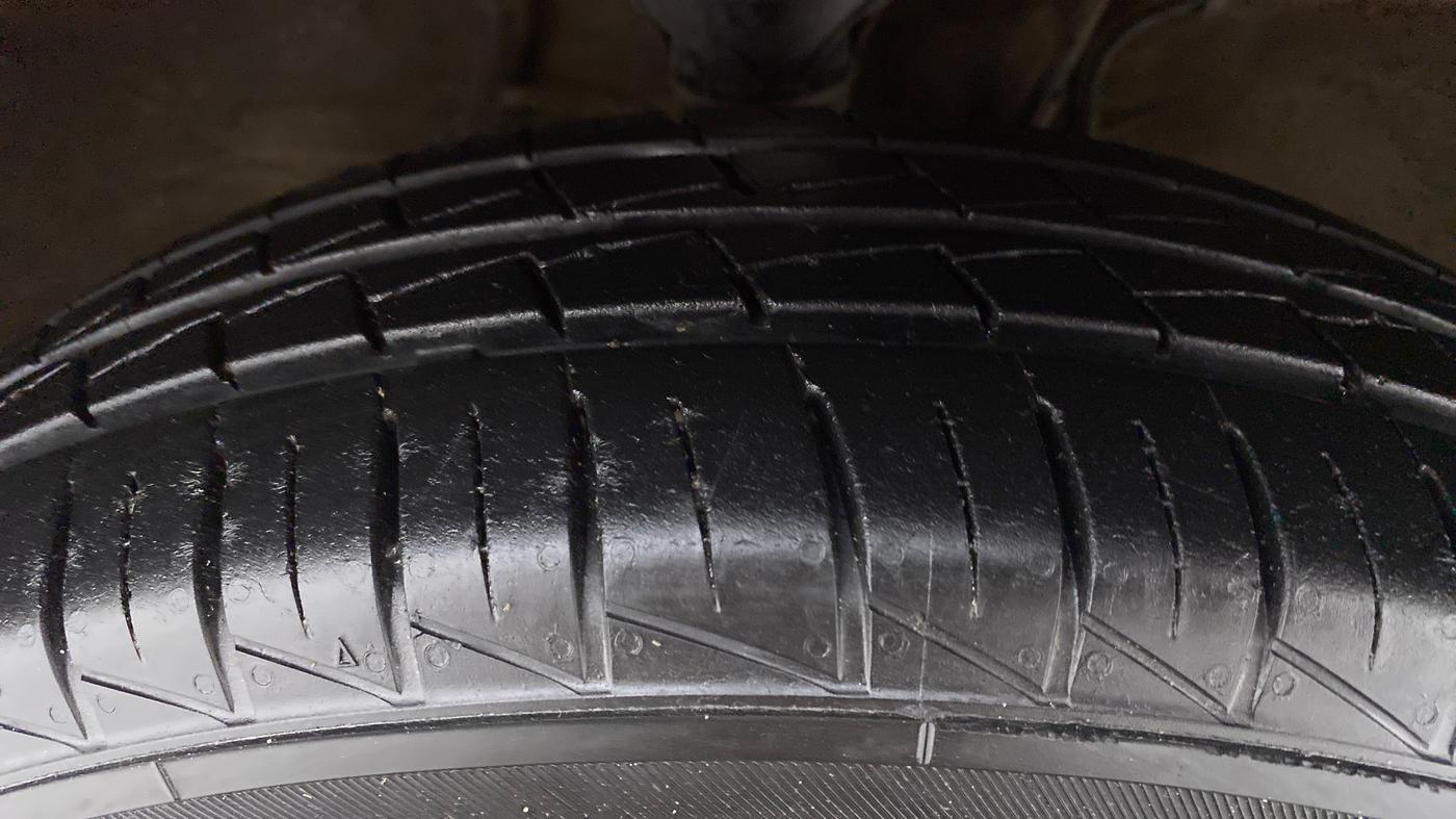 2021 Maruti Alto VXI, Petrol, Manual, 7,639 km, Right Front Tyre Tread